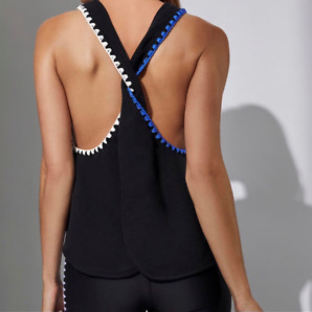 NWT CARBON 38 DAHLIA CROCHET TWIST TANK